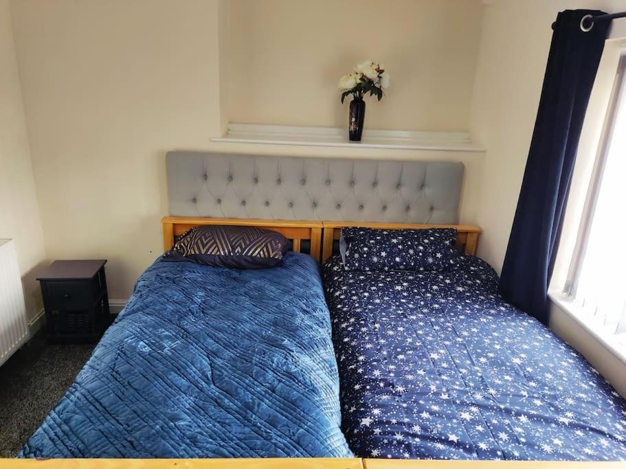 Cheerful 2-Bedroom Home With Off Street Parking Blackpool Eksteriør bilde